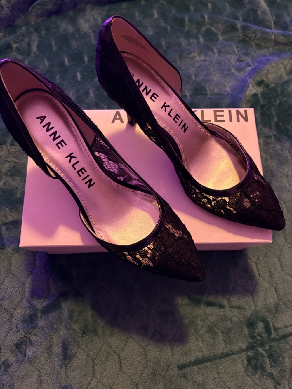 Anne Klein Black Lace Closed-Back Pumps Size 8 Elegant Pointed Toe - Picture 4 of 4